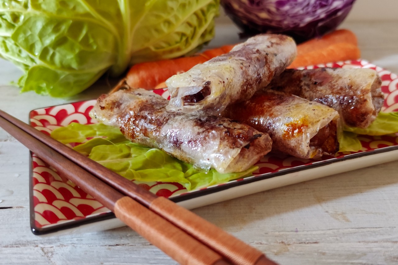 Involtini di sfoglia di riso con verdure